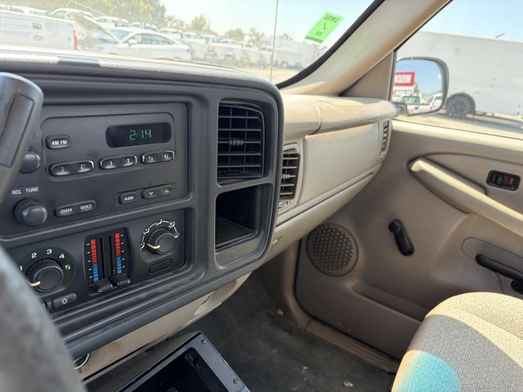 2006-chevrolet-silverado-1500-image-13