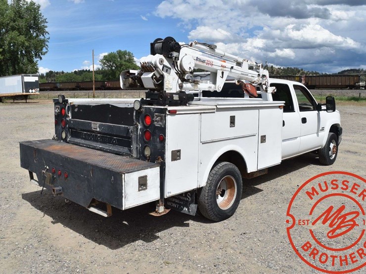 2006-chevrolet-3500-image-8