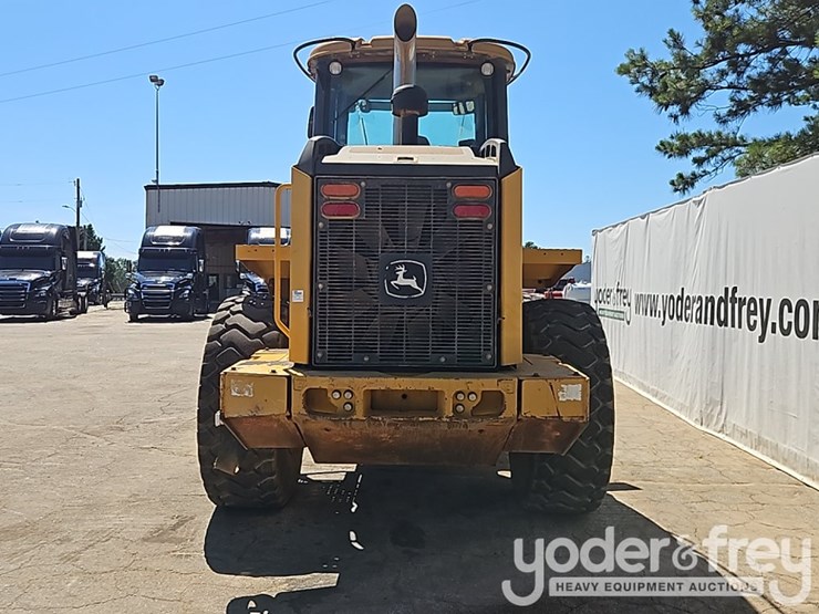 2014-deere-524k-image-4
