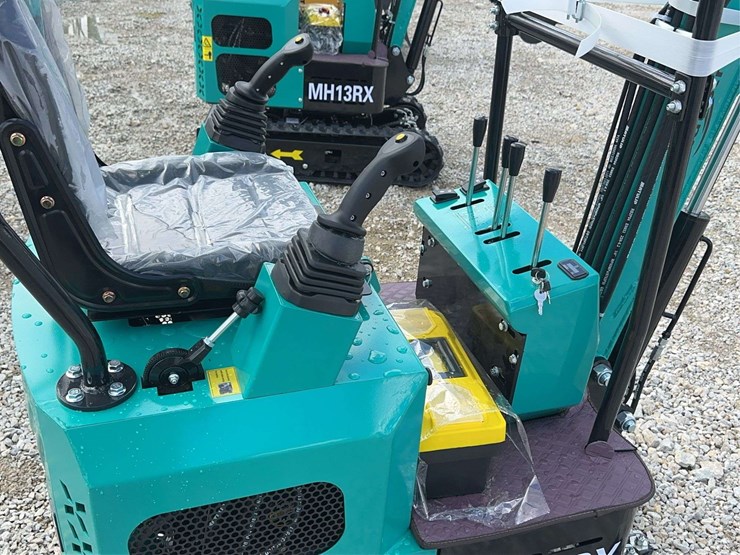 gindustry-cfg-industrial-mh13rx-mini-excavator-image-9