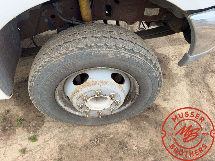 1999-ford-f550-image-12