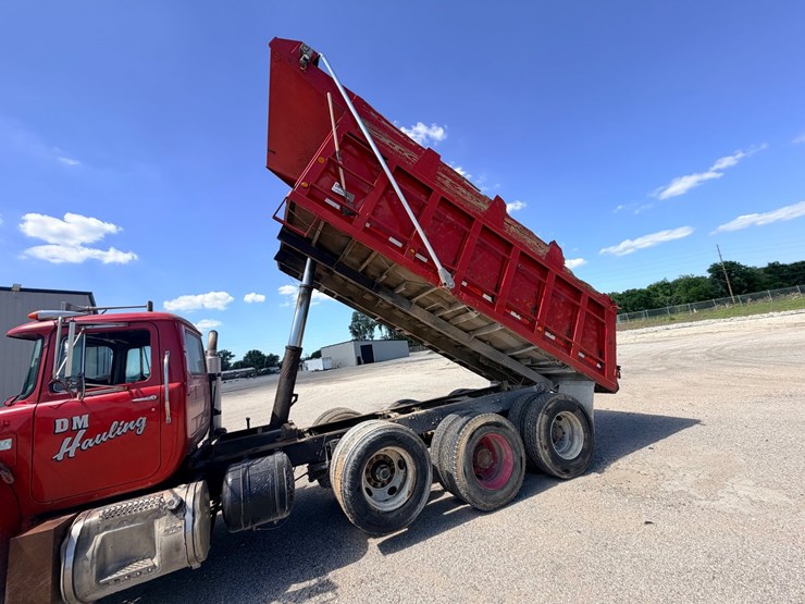 1998-mack-rb688s-image-81