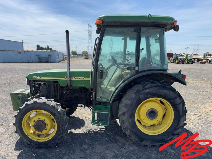 2003-john-deere-5520-image-2