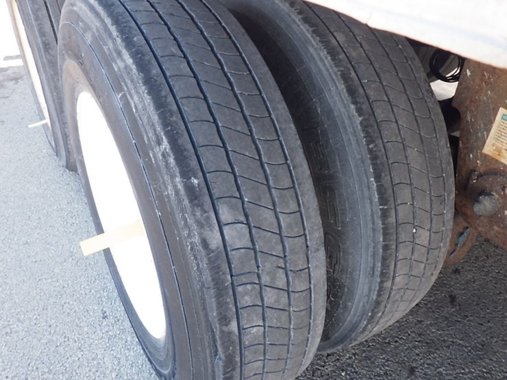 2005-utility-4000d-x-image-9