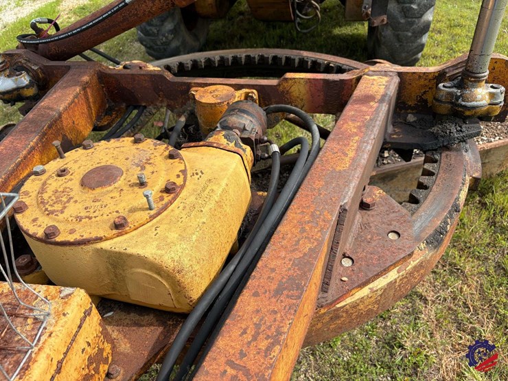 caterpillar-130g-image-37