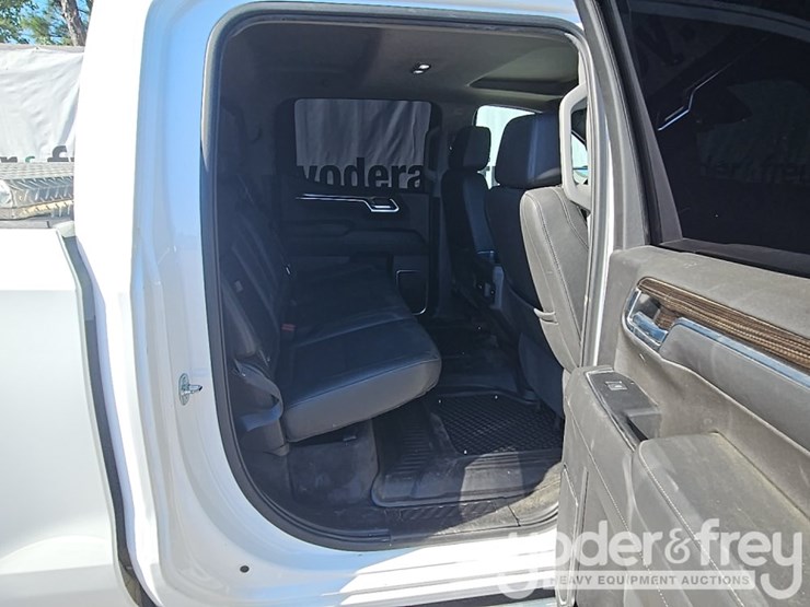 2022-chevrolet-1500-image-29