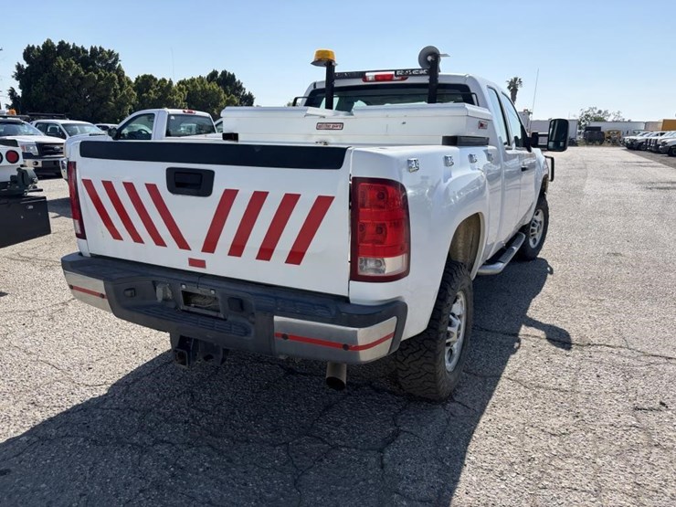 2012-gmc-2500hd-image-3