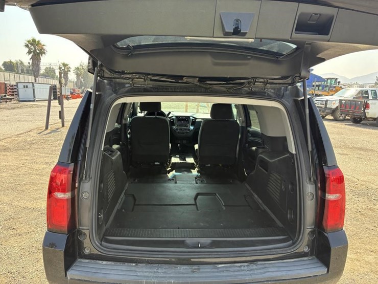 2018-chevrolet-tahoe-image-12