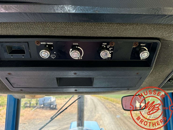 1992-ford-8830-image-81