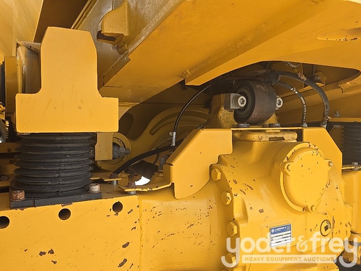 2023-deere-260e-image-25