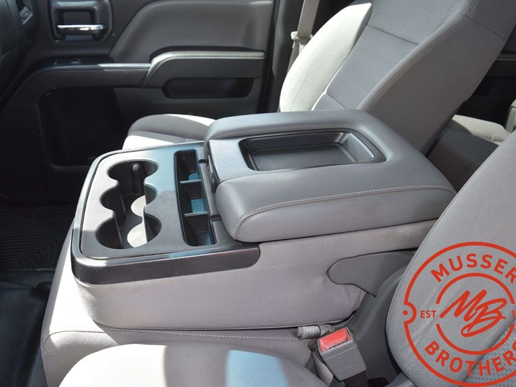 2015-chevrolet-3500-image-46