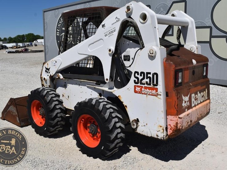 2007-bobcat-s250-image-4