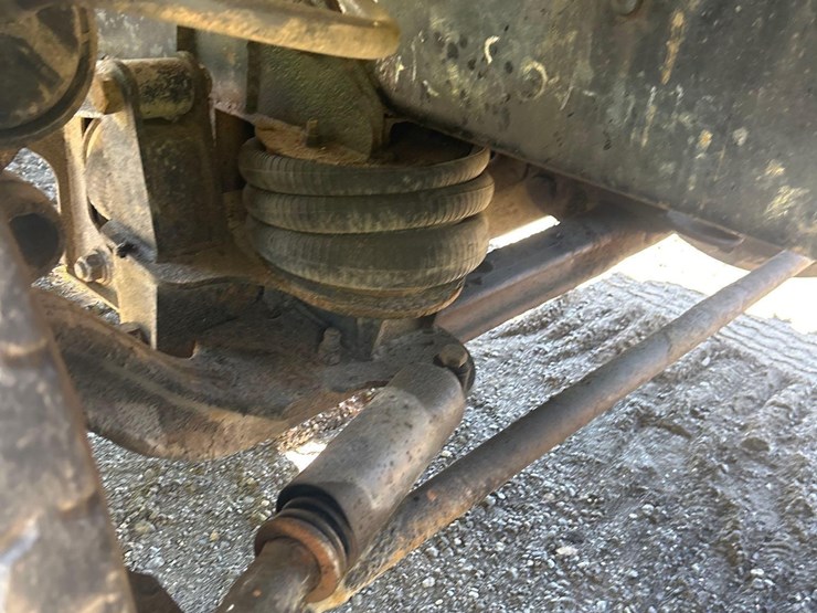 2001-mack-rd688s-image-11