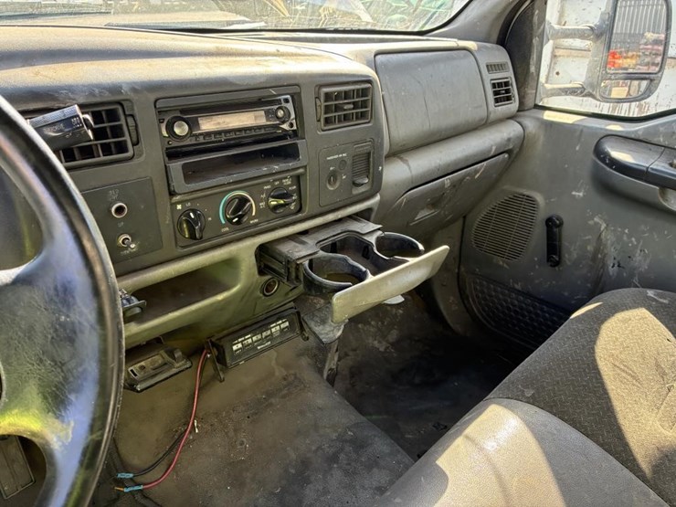 2002-ford-f450-image-13