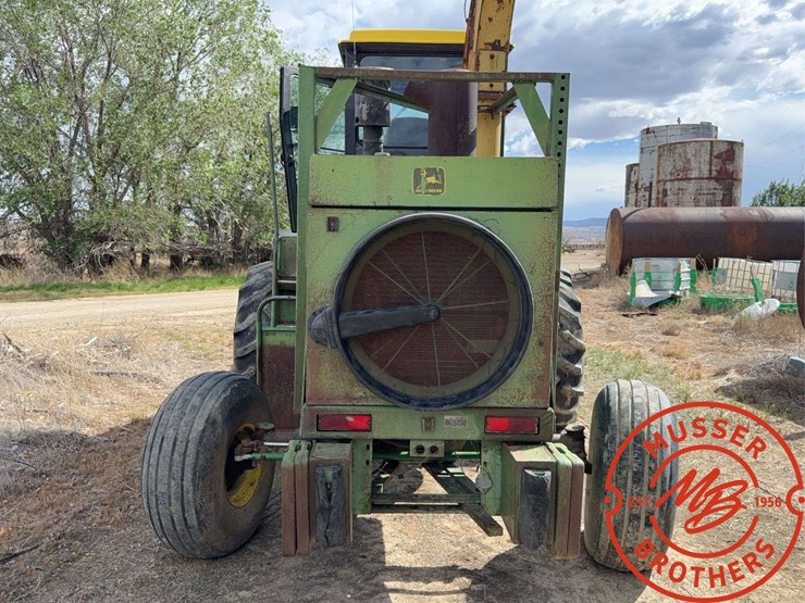 john-deere-5820-image-4
