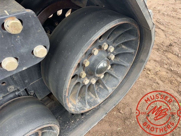 2014-case-ih-550-image-37