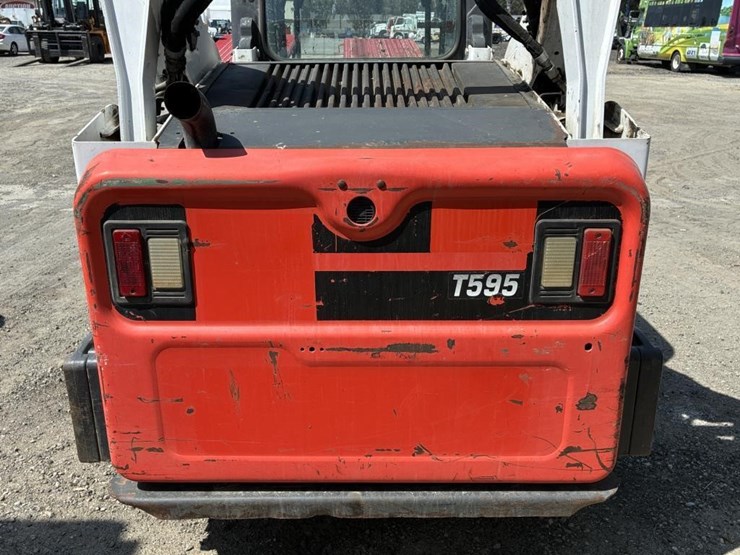 2019-bobcat-t595-image-21