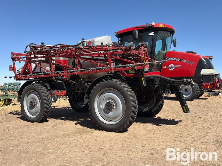2017-case-ih-patriot-4440-image-3