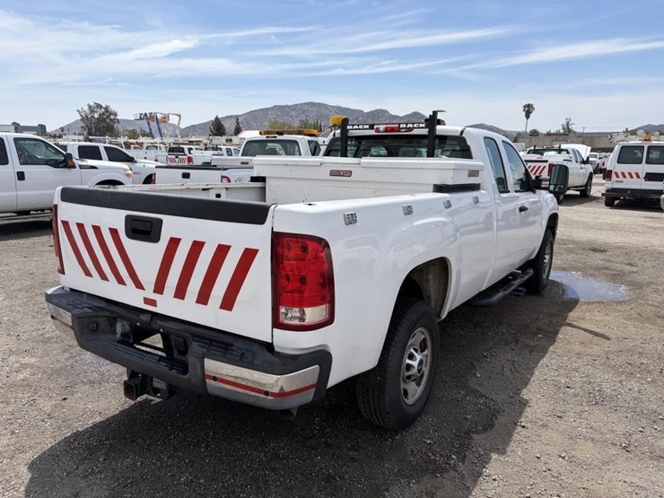 2012-gmc-2500hd-image-3