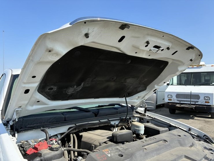 2011-chevrolet-3500-image-10