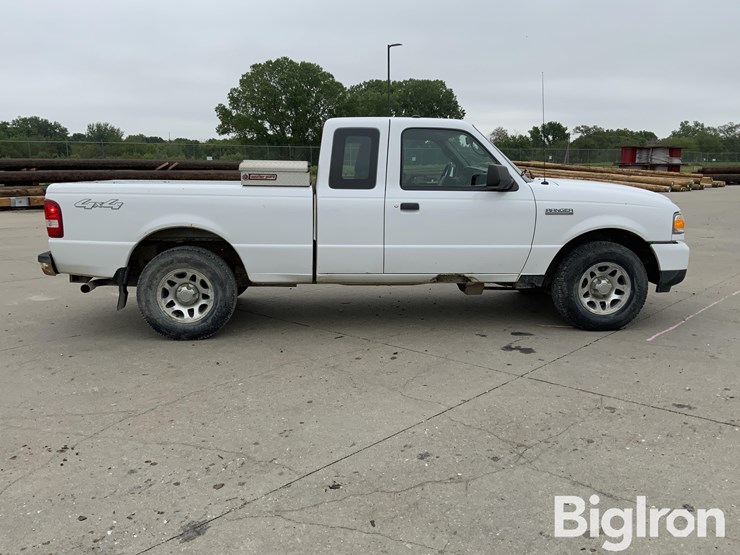 2010-ford-ranger-xlt-image-4