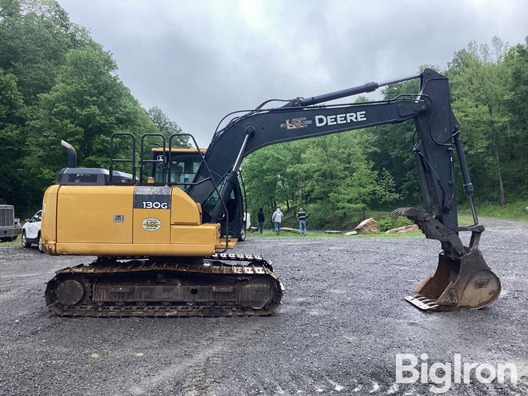 2016-deere-130g-image-4