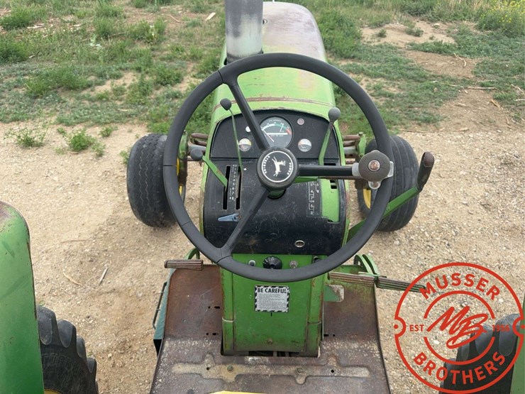 john-deere-3020-image-22