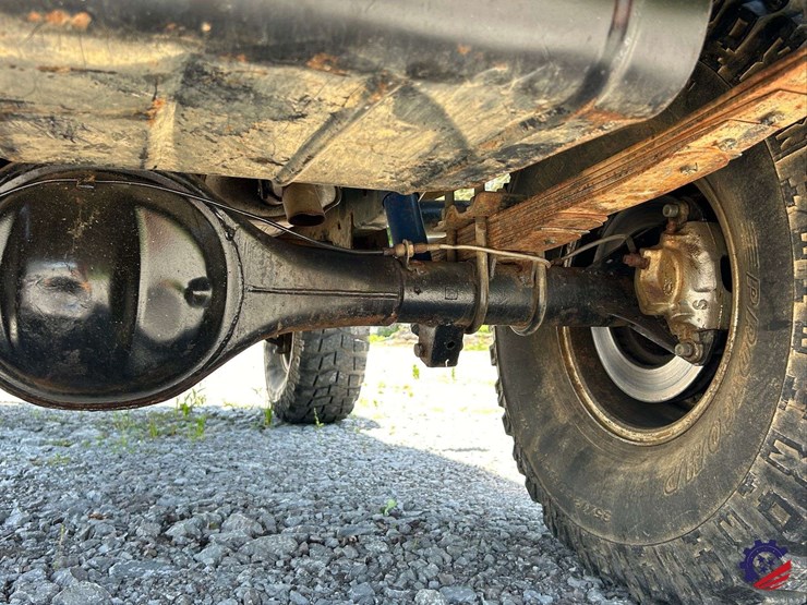 1994-jeep-wrangler-image-34