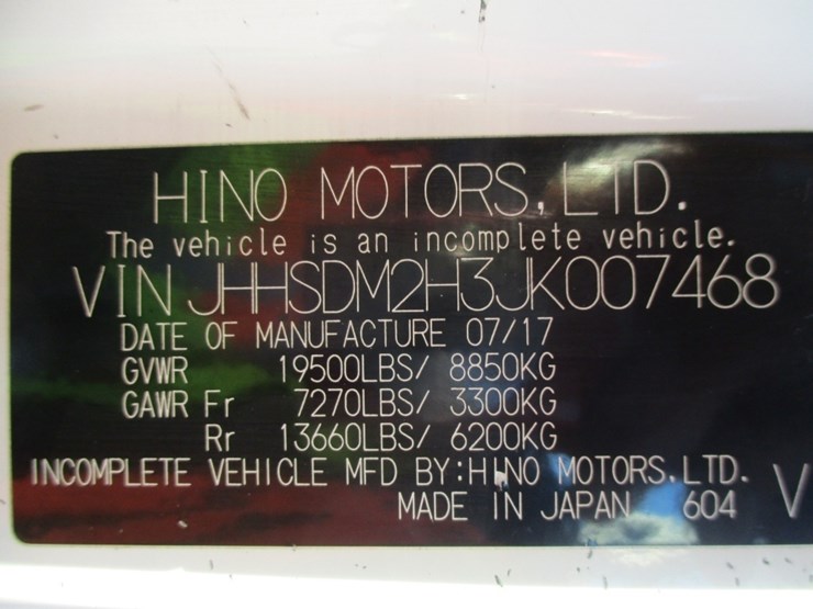 2018-hino-195-image-19