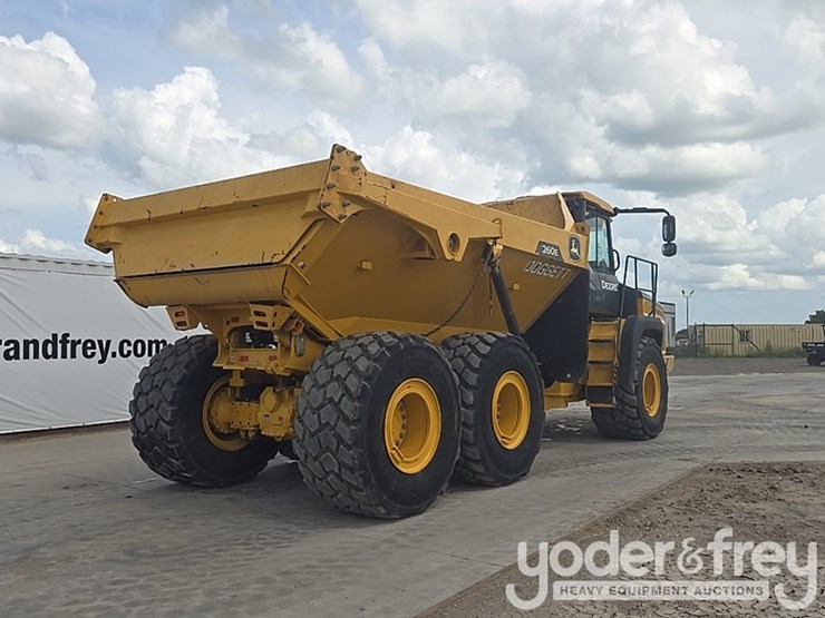 2023-deere-260e-image-5