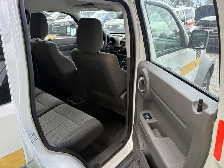 2008-dodge-nitro-image-11