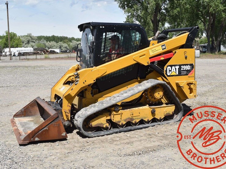 2016-caterpillar-d2-image-5