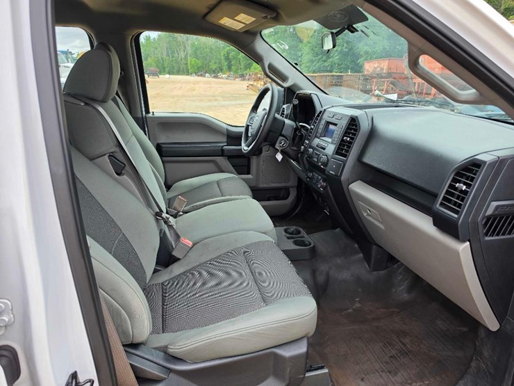 2019-ford-f150-xl-image-7
