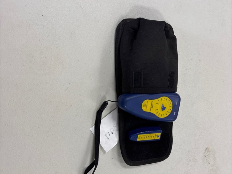 #4024-•-altek-rtd-calibrator-model-111-and-a-datashark-rj45-network-tester-image-4