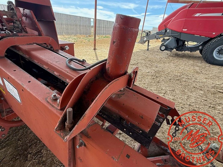 hesston-4570-image-13
