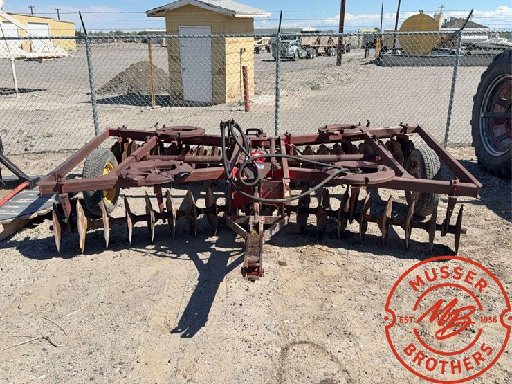 massey-ferguson-52-image-2