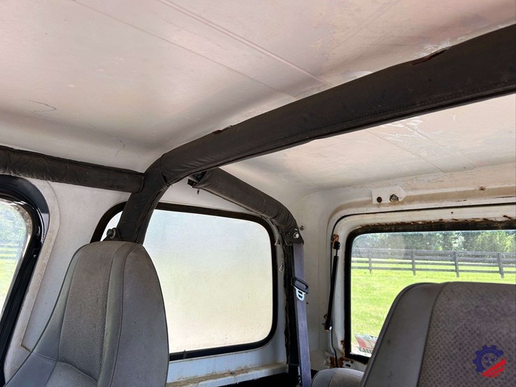 1994-jeep-wrangler-image-68