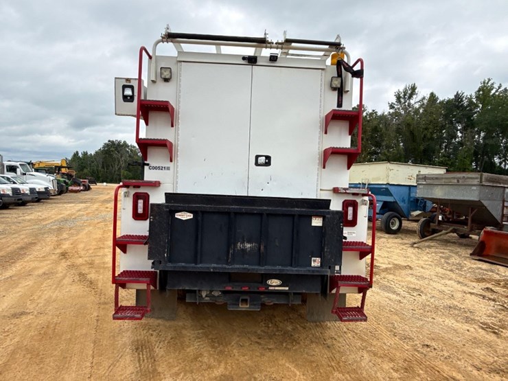 2019-ford-f550-image-5