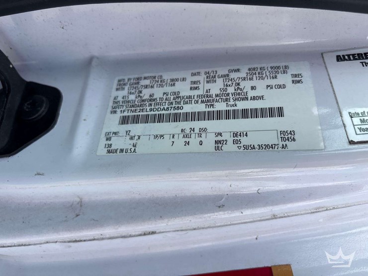 2013-ford-e-250-cargo-van-image-5