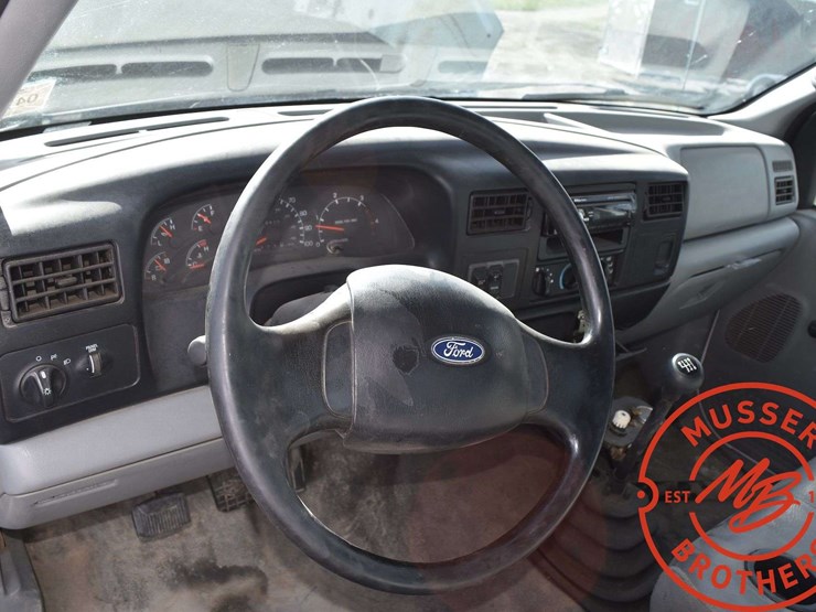 2002-ford-f750-image-43