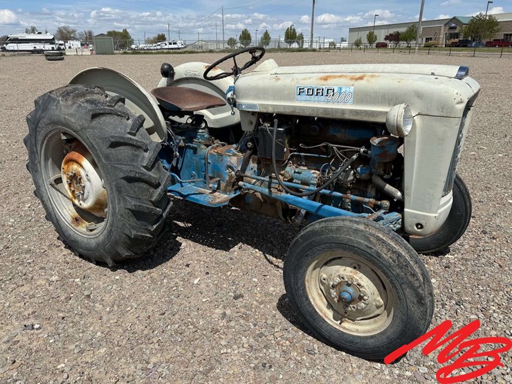 ford-4000-image-1