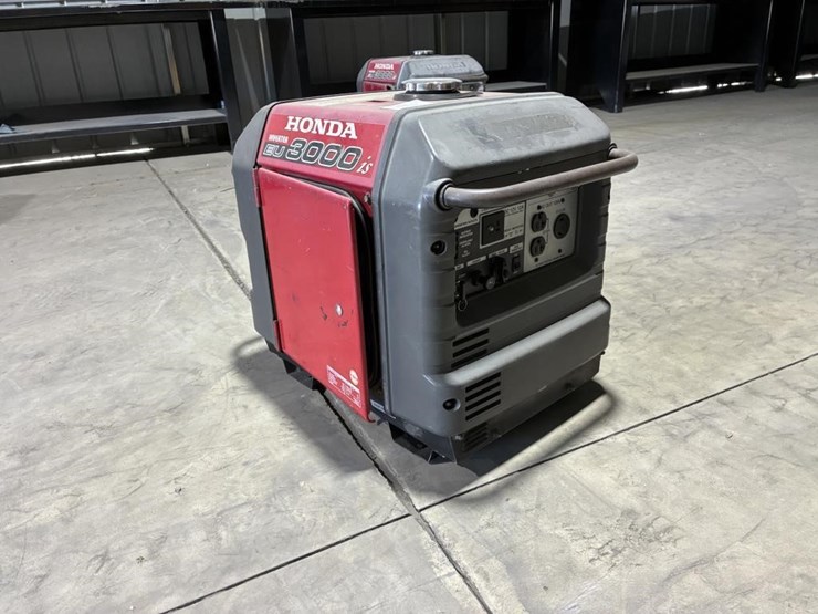 honda-eu3000is-image-1