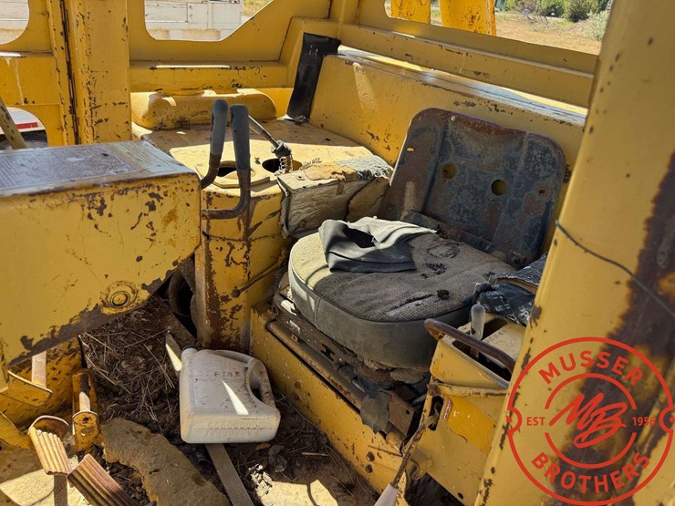 caterpillar-d9h-image-16