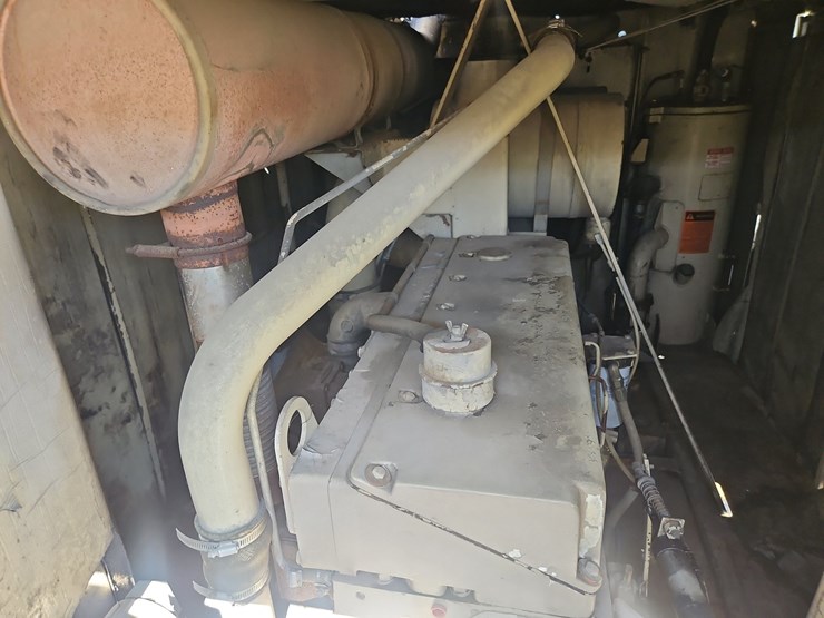 1984-ingersoll-rand-750-t/a-tow-behind-air-compressor-image-18