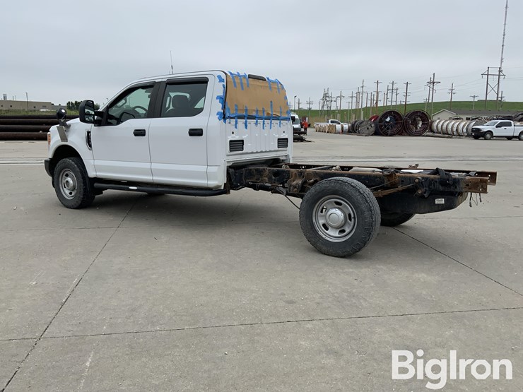 2017-ford-f350-xl-image-7
