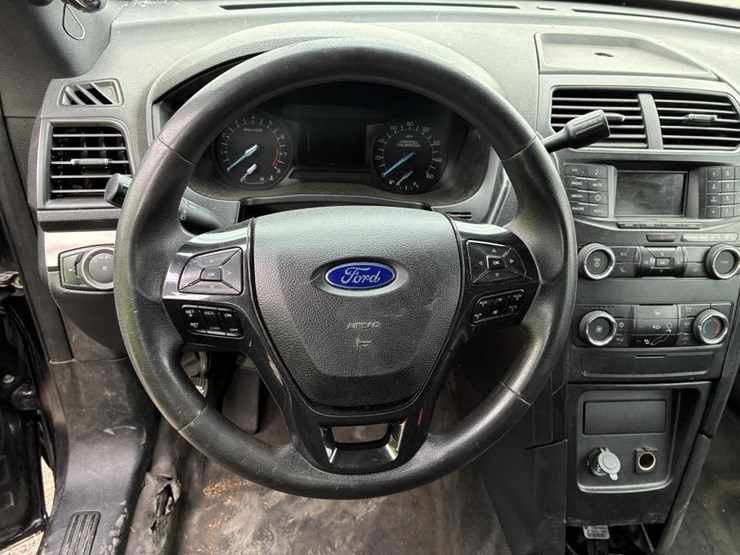 2019-ford-explorer-police-interceptor-image-18