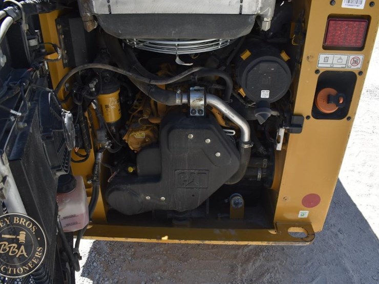 2024-caterpillar-226d3-image-29