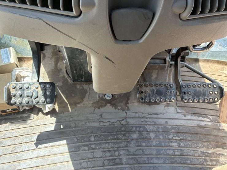 2009-john-deere-6230-image-26