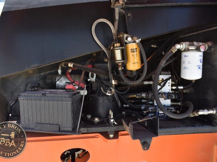 2015-jlg-600s-image-12
