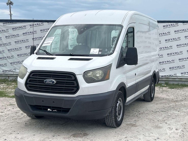 2016-ford-transit-image-1